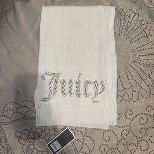 Juicy Couture scarf